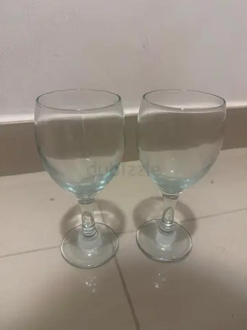 Set of 2 Clear Wine Glasses - Good Condition