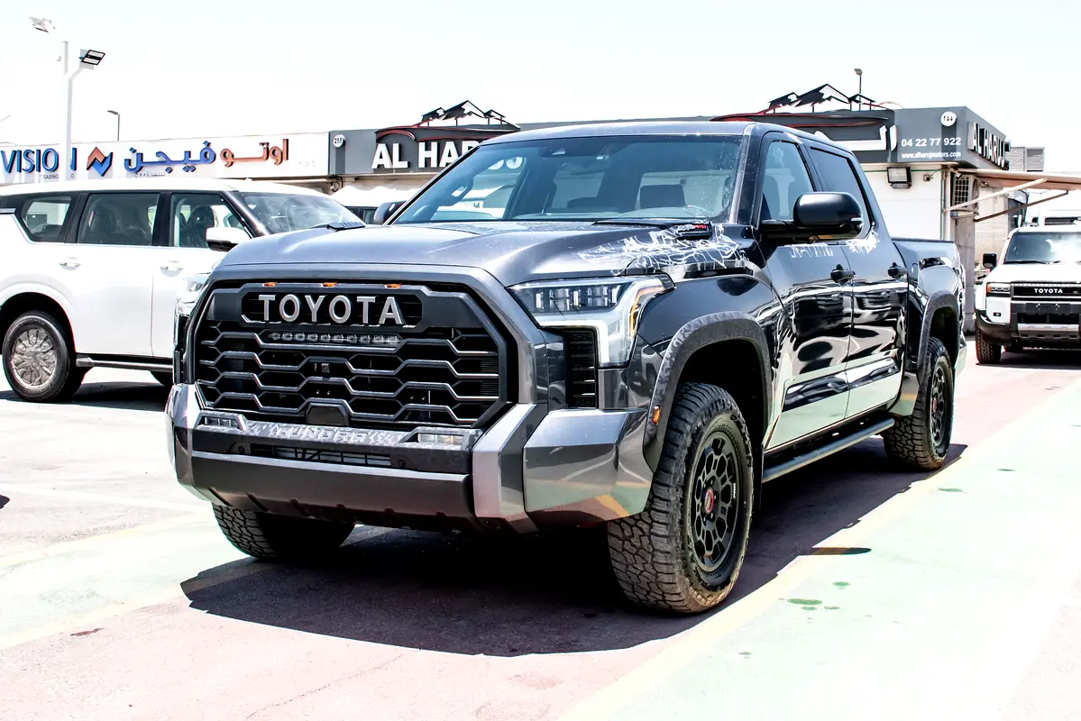 Toyota Tundra 2026 — photo 1 of 16