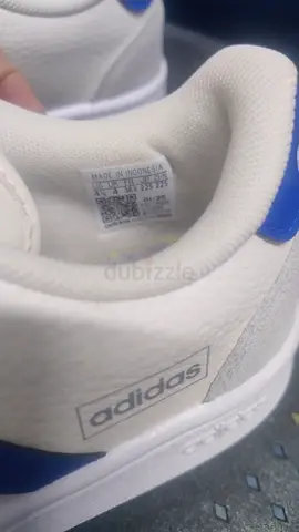 White Adidas sneakers with blue accents - lightly used