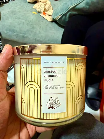 Bath  Body Works Toasted Cinnamon Sugar 3-Wick Scented Candle -  bought new for 125
