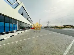 Road Facing Retail Shop - Built In Pantry &amp; Toilet