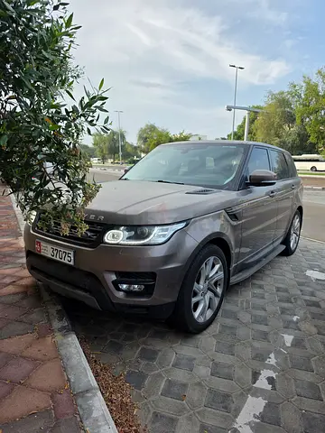 2017 RANGE ROVER SPORT - SINGLE LADY OWNER - VERY LOW MILLAGE - ORIGINAL PAINT