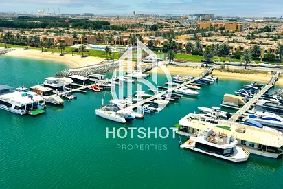 Spacious 5BR Villa | Private Beach | No Commission