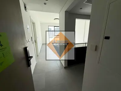 شقة مميزة بإطلالة مفتوحة غرفة وصالة للإيجار السنوي