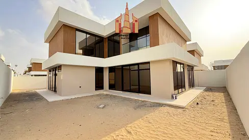 Elegant Modern 4BR Villa with maidroom For Rent in Garden City