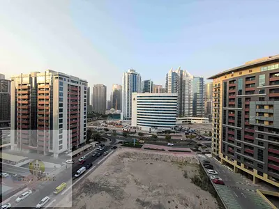 Family building||Ready to move||Prime location