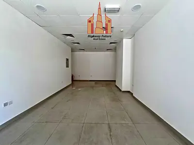 Prime Location Shop | 400 Sqft | Near Nadha Park | Opposite Sahara Centre | Walking Bridge Access
