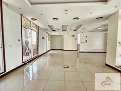 Spacious 2 big floor area before branded ice cream cafe