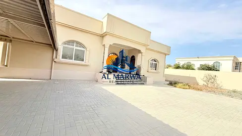 Spacious & Bright 4-BR Big Size Coner Villa