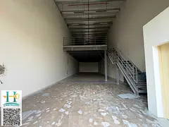 For rent a shibra in industrial 1 in a privileged location, equipped with mezzanine, with a total ar