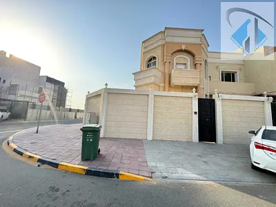 A 5-bedroom villa for sale at a very attractive price and location, fully furnished and including electricity and water. Freehold ownership with a mon