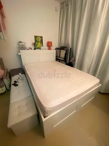 Double Sized Bed 140x200 with 4 drawers and headboard