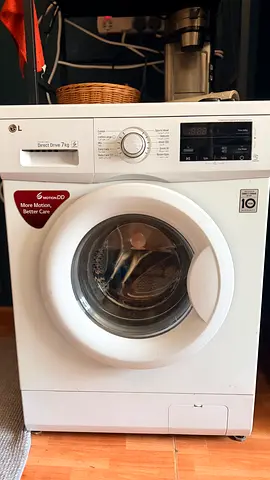 LG 7kg Front Load Washing Machine - Very Good Working Condition Used by Single Executive Only