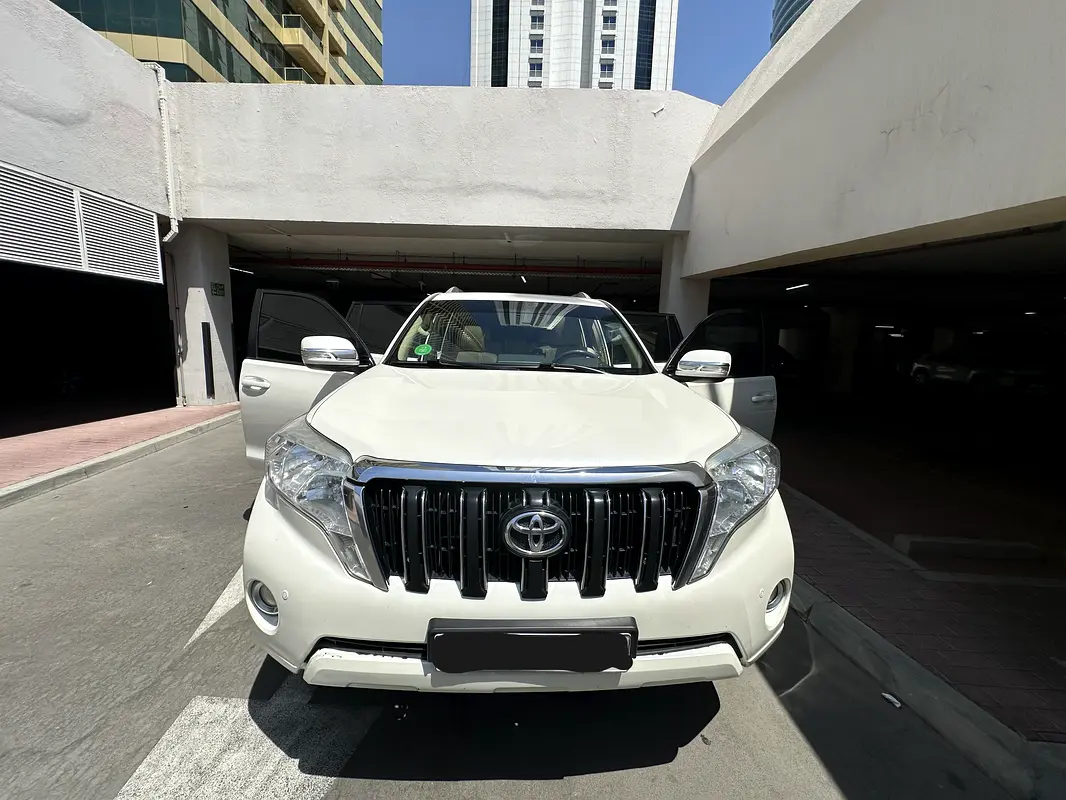 Toyota Prado 2016 — photo 1 of 16