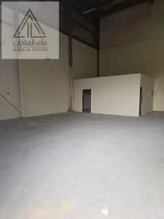 2400 sqft Warhouse/ Ready to Move in