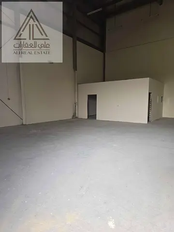 2400 sqft Warhouse/ Ready to Move in