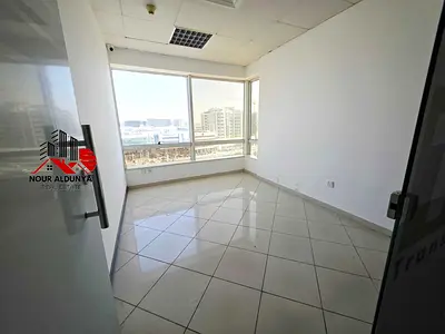 6 CHEQUES. CLOSE TO METRO. FULL COMMERCIAL TOWER. OPEN VIEW. 880SQFT OFFICE. BOOK NOW