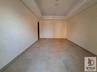SPACIOUS 2BHK FREE PARKING AVAILABLE NEAR MAGAMALL