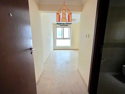 No cash deposit Like New 1bhk apartments with family building Rent 35k