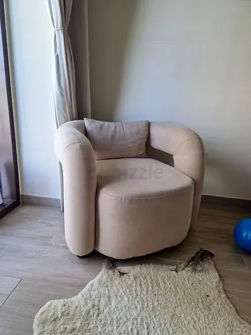 Modern Upholstered Armchair in Beige