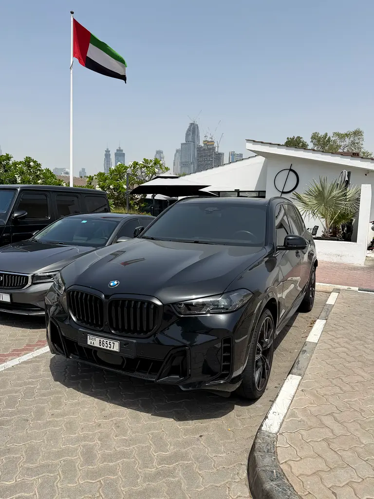 BMW X5 2024 — photo 1 of 9