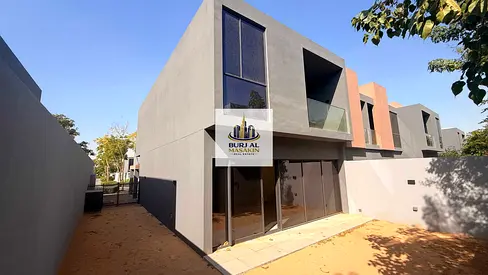 Spacious 3BR with 4 Bathrooms | Robinia – Masaar