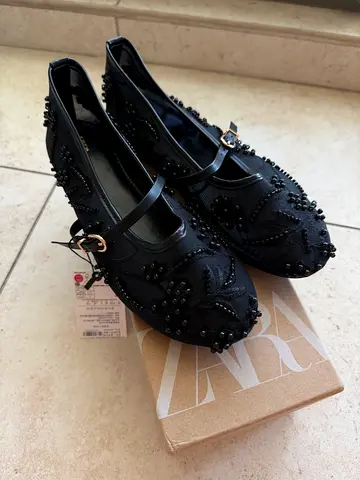NEW zara ballet flats mary jane, size 38