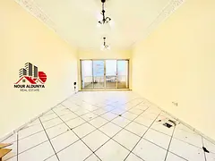 NEARAL NAHDA METRO SPECIOUS 3BHK WITH BALCONY ONLY FOR FAMILY PARKING