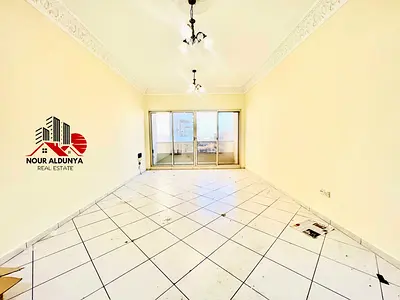 NEARAL NAHDA METRO SPECIOUS 3BHK WITH BALCONY ONLY FOR FAMILY PARKING