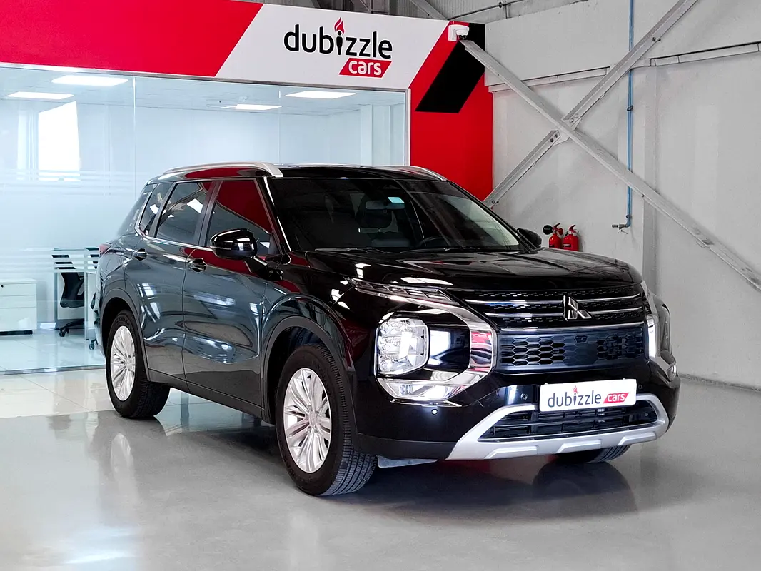 Mitsubishi Outlander 2025 — photo 1 of 14