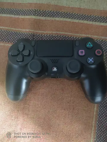 PS4 wireless controller