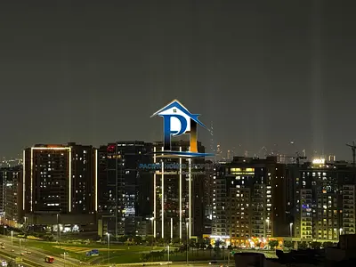 KILLER PRICE | 2 WASHROOMS | CLOSE KITCHEN | NEAR METRO | FULL FACILITIES