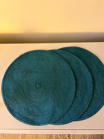 Set of 4 Teal Round Woven Placemats