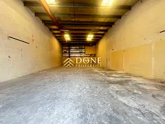 Luxury warehouse 8kw electric power ready to move business center easy exit Dubai only jest 115k