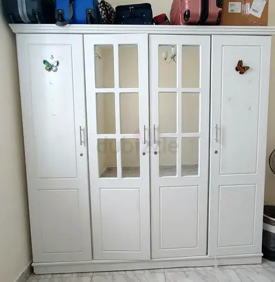 Modern White Wardrobe – Excellent Condition!