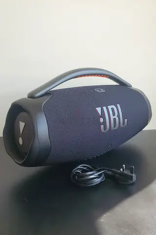 JBL boombox 3