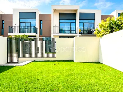 3BR+M | Vacant and Ready to Move | Unfurnished