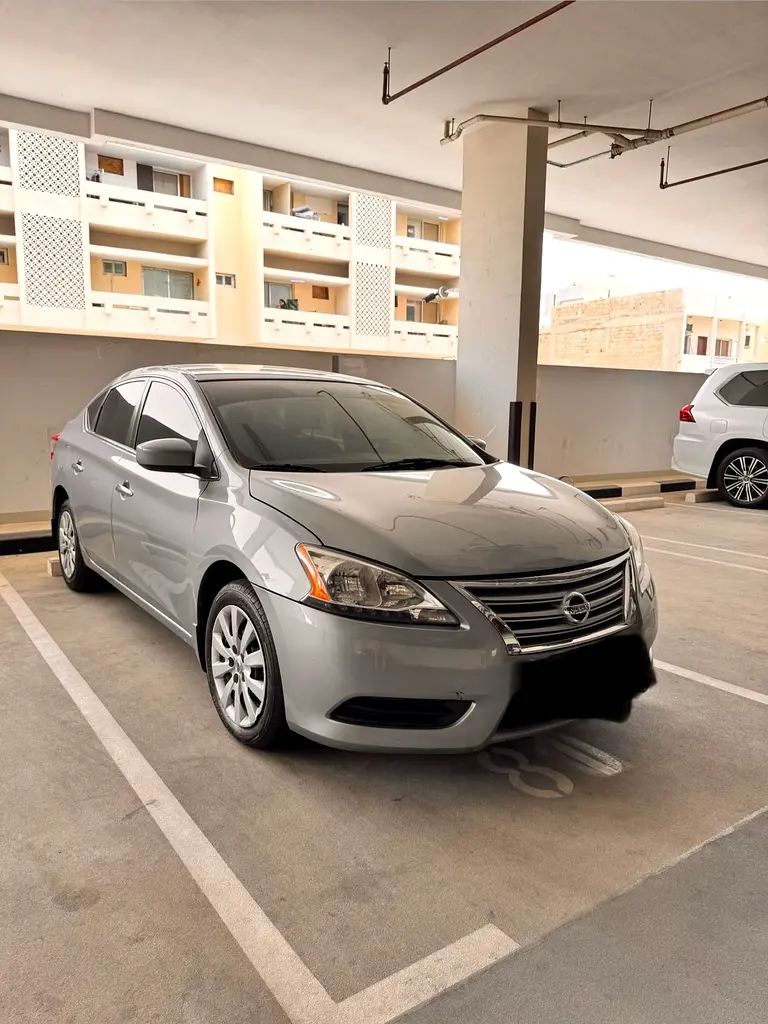 Nissan Sentra 2014 — photo 1 of 5