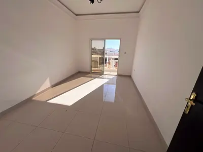 الروضه 1 عجمان _تكييف مركزي _صاله منفصله _مساحه كبيره _ببلكونه اطلاله ممتازه