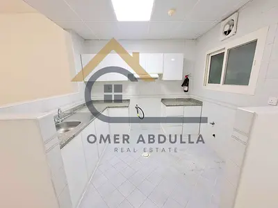 Very spacious studio apartment with balcony and with 12 cheques payment's