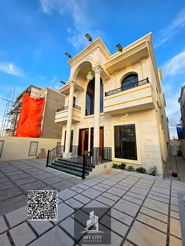 6غرف ماستر فيلا للبيع مع حوش كبير ومطبخ مجهز بالكامل وروف تصميم كلاسيك وتشطيب شخصي