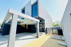 Spacious Townhouse | Brand New | Single Row