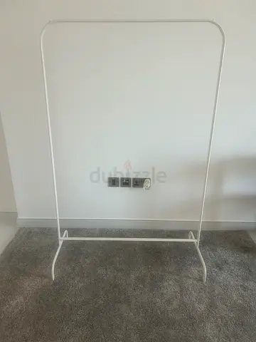 Standing clothes rail rack