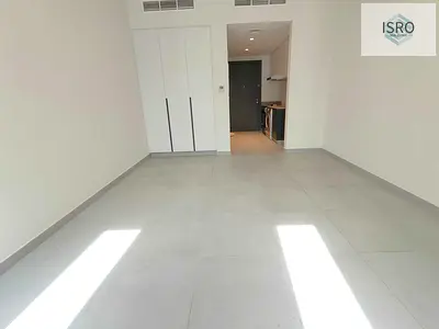 Ready to move-studio- poll gym parking