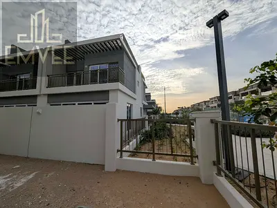 4 Bed Rare Corner Unit facing Amenities