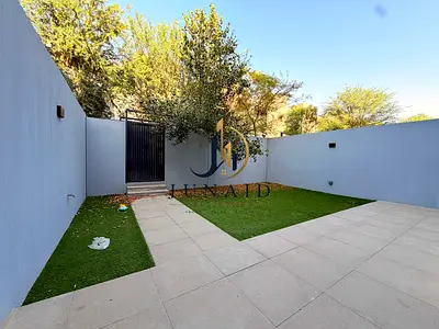 OFFER OF THE DAY//-GARDEN IS READY//-CLOSE TO POOL //-