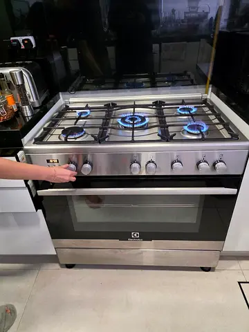Electrolux 90x60cm Cooker Stove Cooking Range with 5 Burners  Electric Oven EKK925A0OX