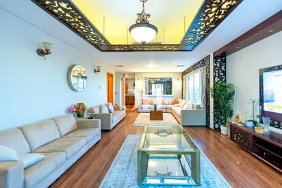 Corner | Upgraded | Luxury Villa | Extra Kitchen