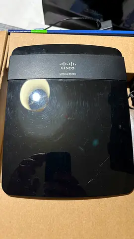 Router linksys cisco 1200