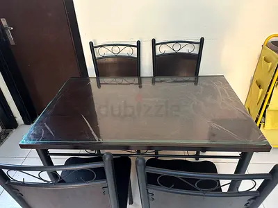 Dining Table with 4 chairs
